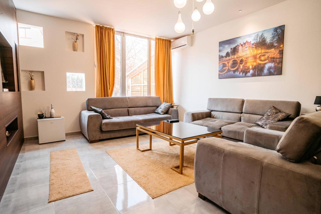 Magico Rooms & Apartments Ni エクステリア 写真